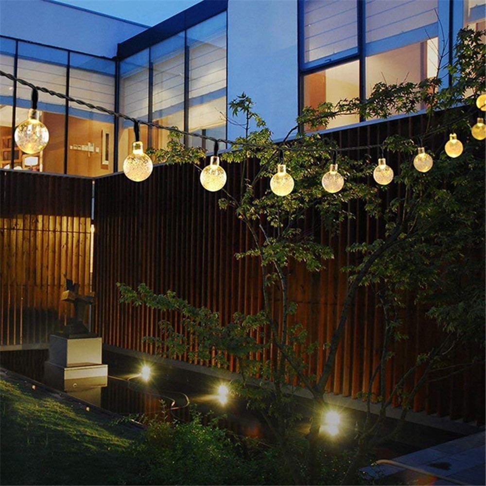 Záhradná solárna svetelná dekorácia s krištáľovým efektom 12 m 100 LED – biele svetlo