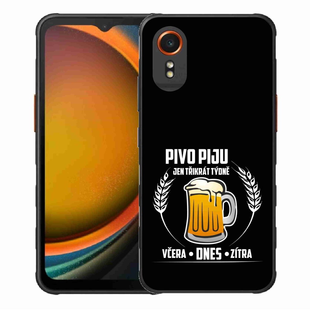 Gélový kryt mmCase na Samsung Galaxy Xcover 7 - pivný motív čierne pozadie