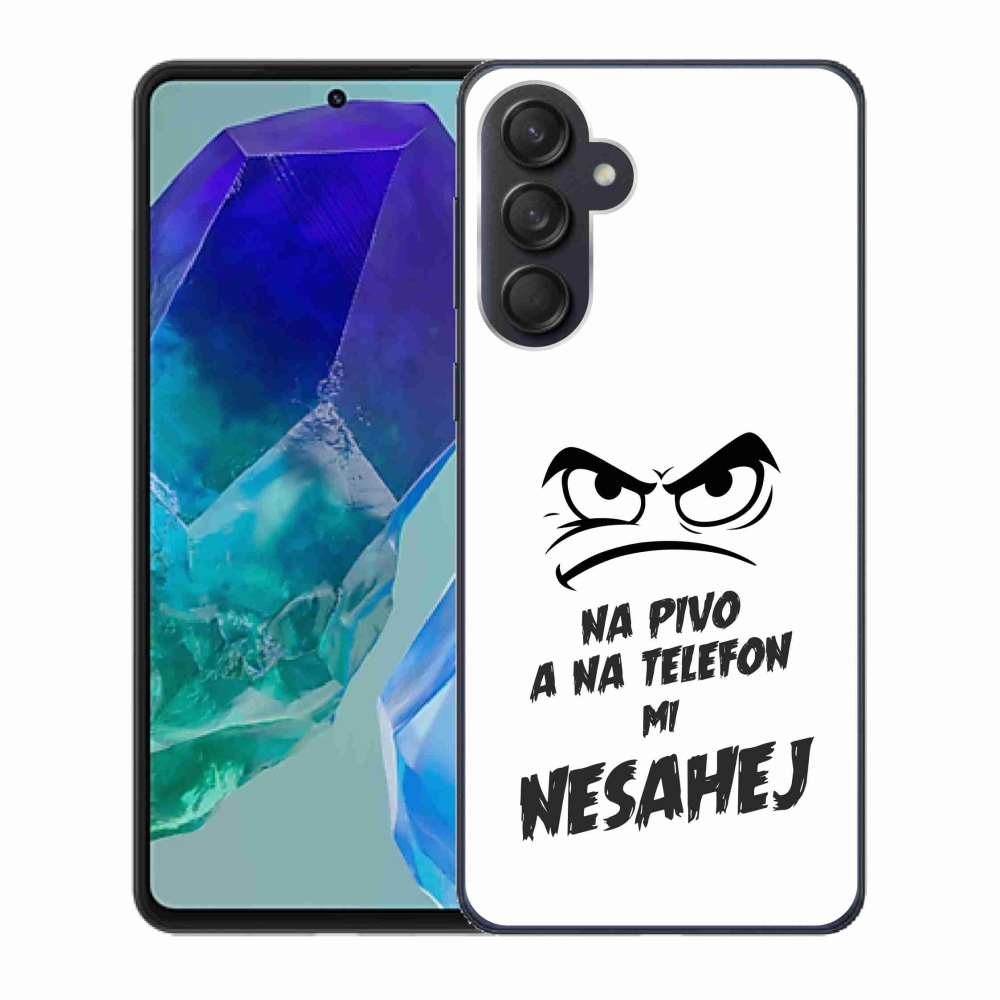 Gélový kryt mmCase na Samsung Galaxy M55 5G - pivný motív 2 biele pozadie