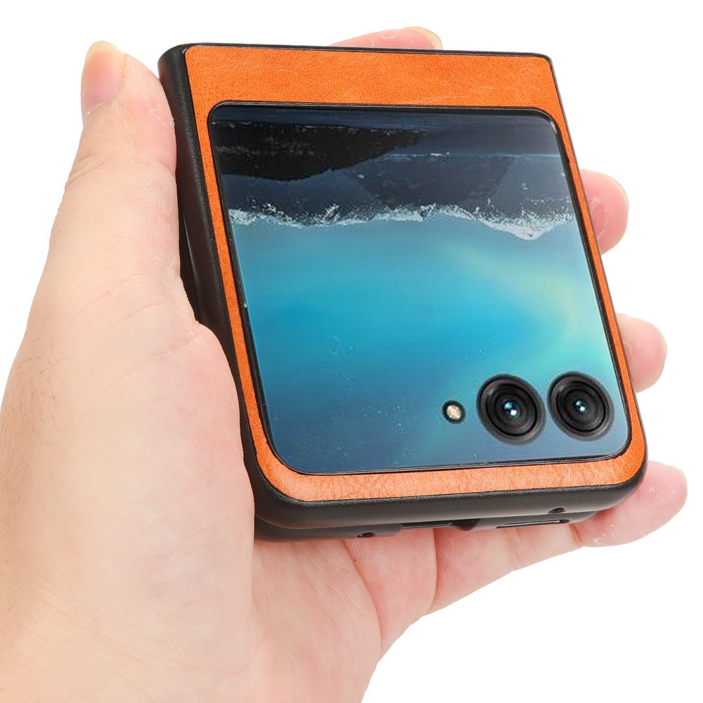 Vintages plastový kryt s umelou kožou na Motorola Razr 40 Ultra 5G - oranžový