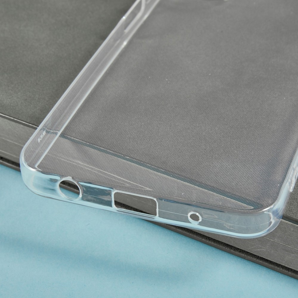 Priehľadný gélový obal na Xiaomi Redmi A5 (173.45x79.35x8.45mm) - priehľadný