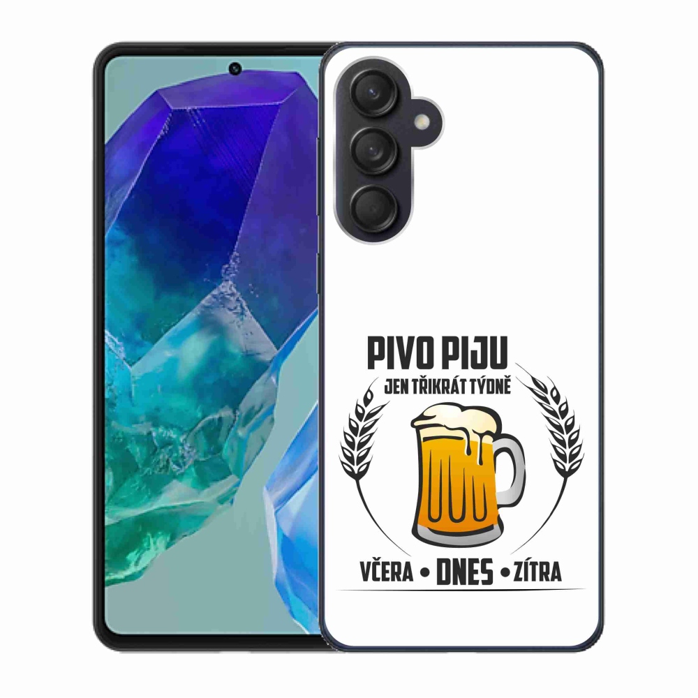 Gélový kryt mmCase na Samsung Galaxy M55 5G - pivný motív biele pozadie