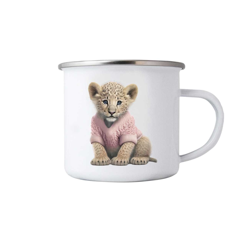 Biely plechový hrnček 380ml s obrázkom - levíča vo svetri