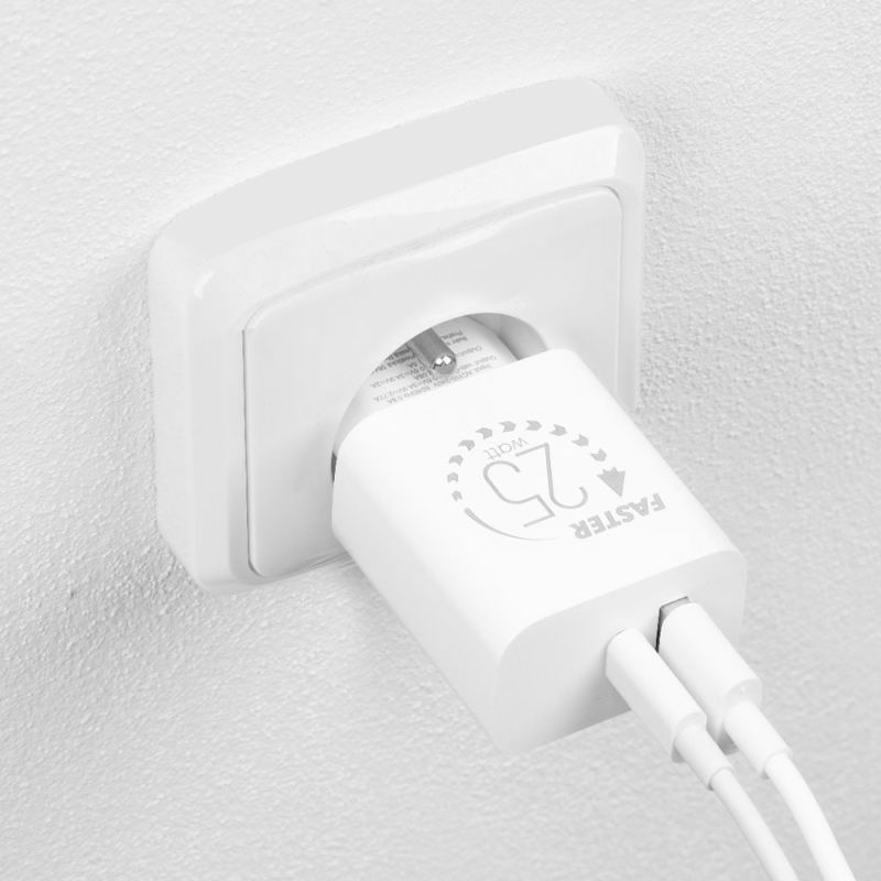 OBAL:ME Cestovná Nabíjačka USB-A + USB-C 25W White