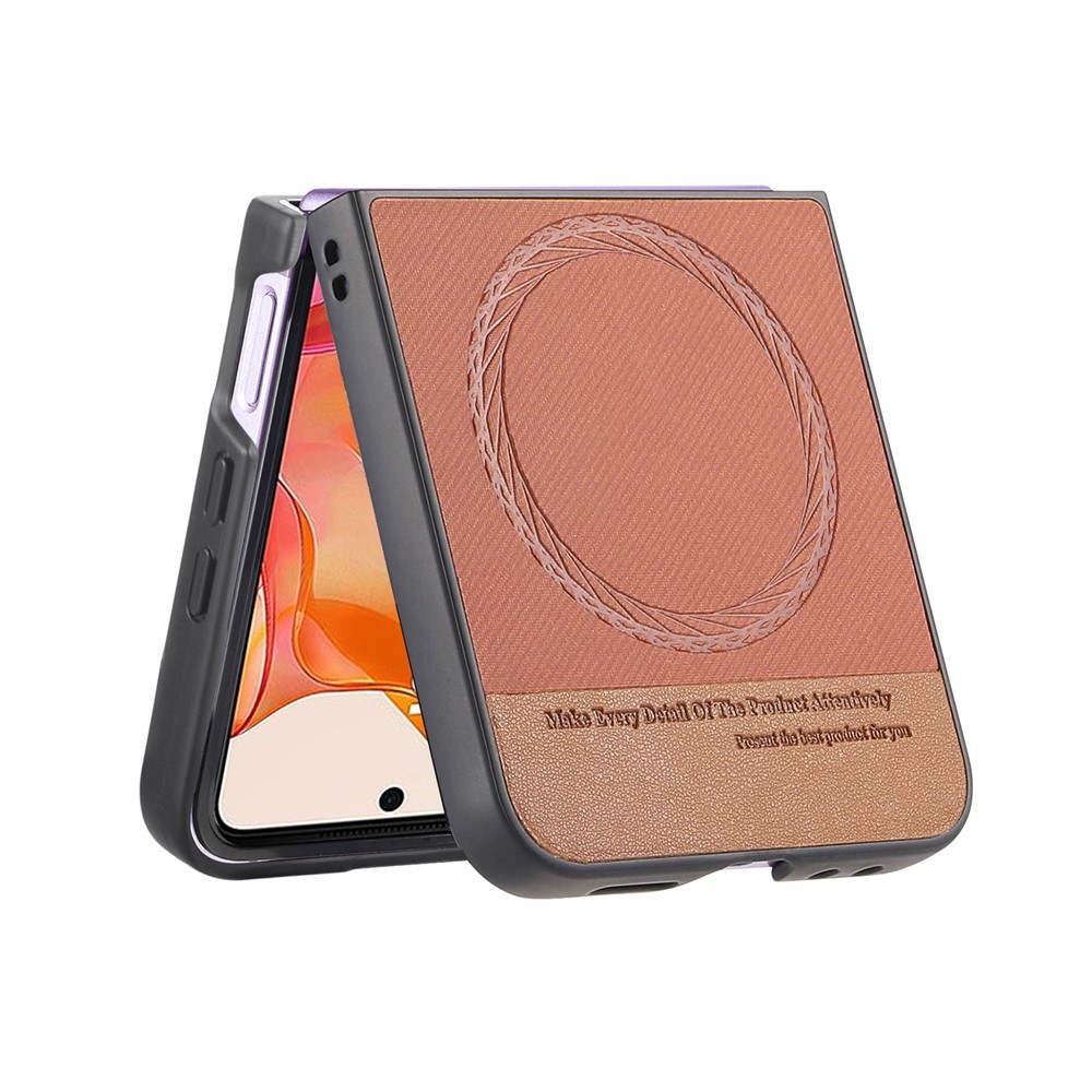 Denim plastový kryt s umelou kožou a MagSafe na Motorola Razr 60 Ultra 5G - hnedý