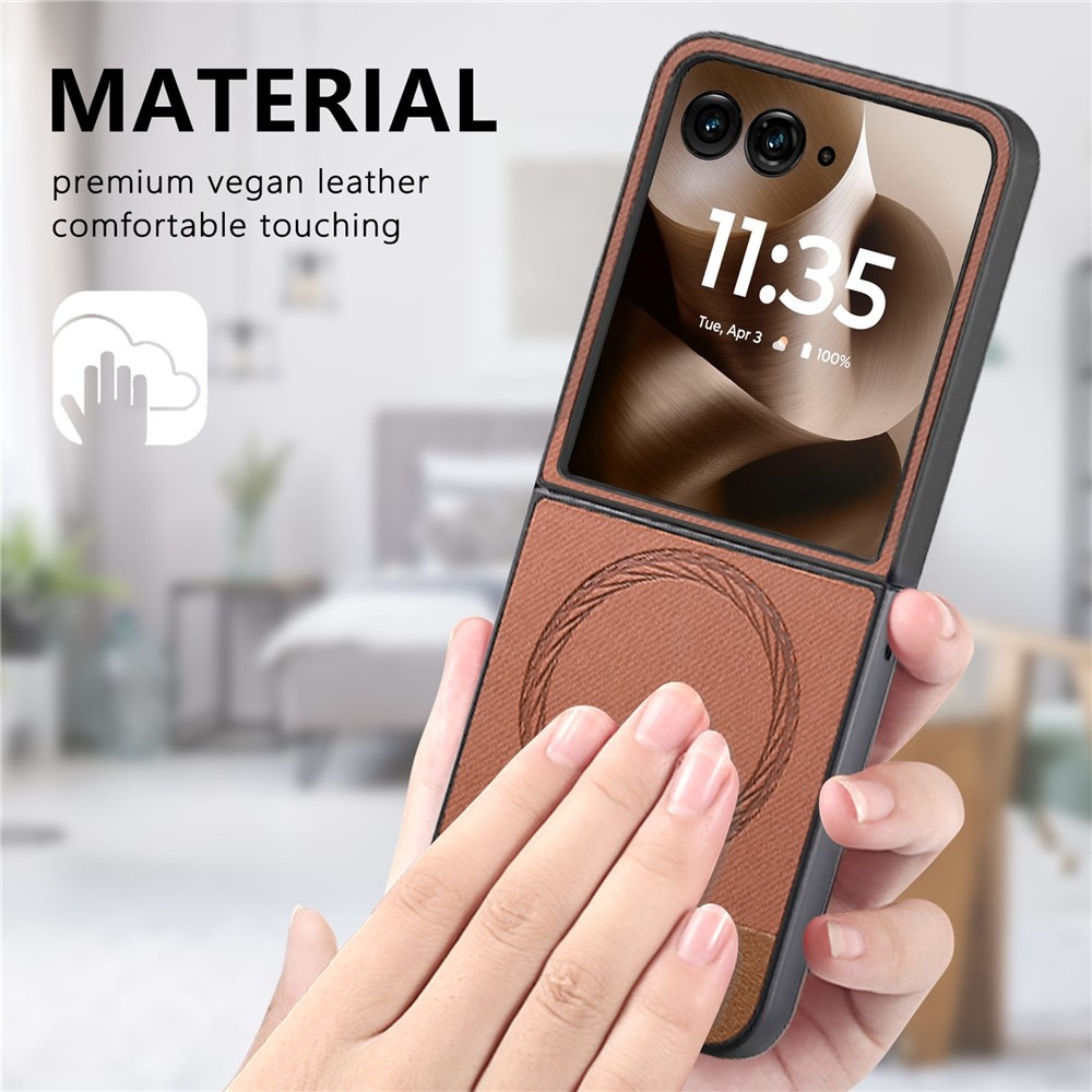 Denim plastový kryt s umelou kožou a MagSafe na Motorola Razr 60 Ultra 5G - hnedý