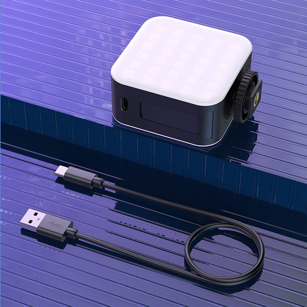 D02 mini RGB magnetické LED svetlo na mobil