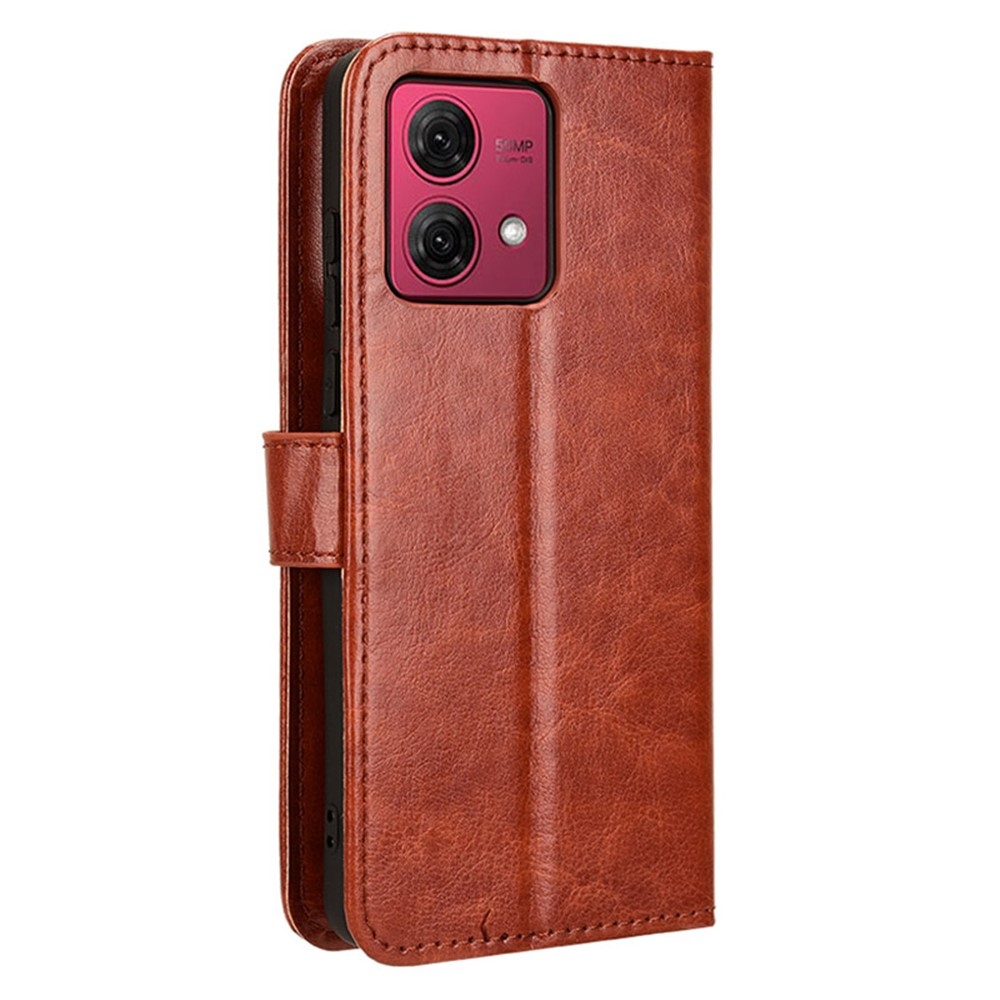 Crazy knižkové púzdro na Motorola Moto G84 5G - hnedé