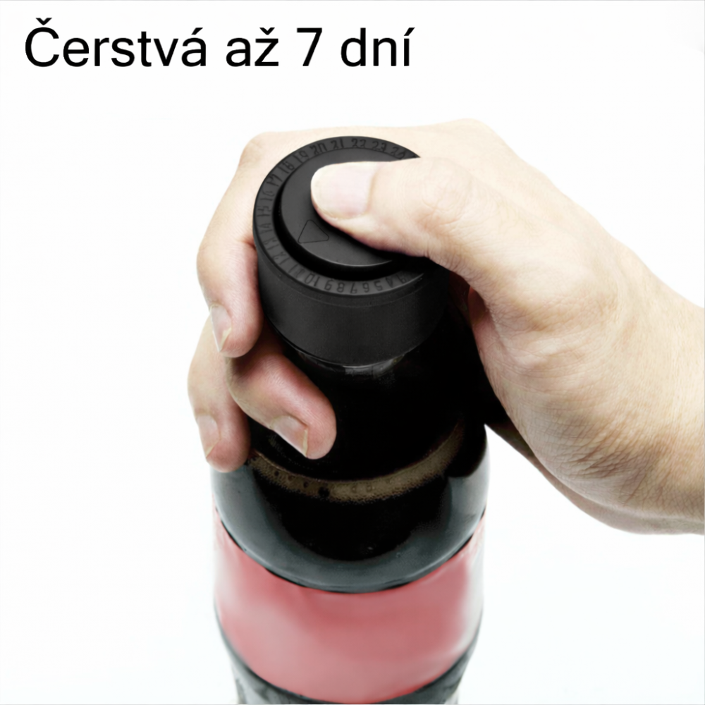 Uzáver s pumpičkou na sýtené nápoje - čierny