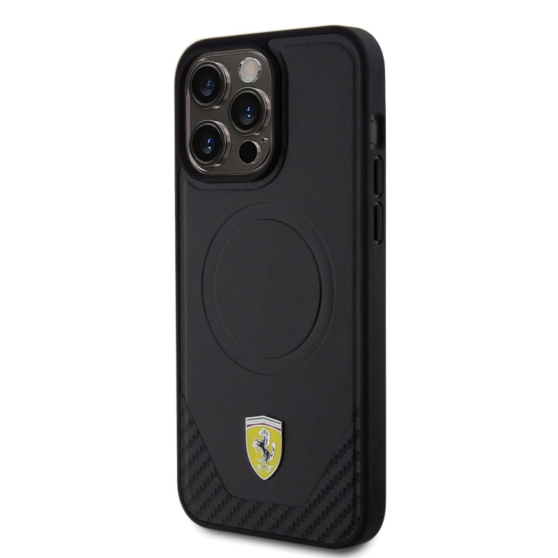 Ferrari PU Leather Bottom Carbon MagSafe Zadný Kryt pre iPhone 15 Pro Max Black