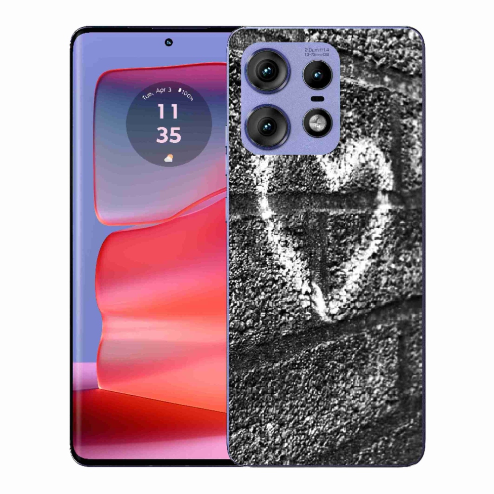 Gélový kryt mmCase na Motorola Edge 50 Pro - srdce na stene