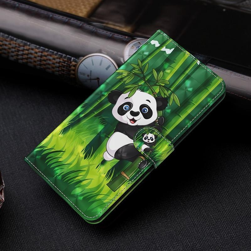 Print PU kožené peněženkové puzdro na mobil Samsung Galaxy S21 - panda na bambuse