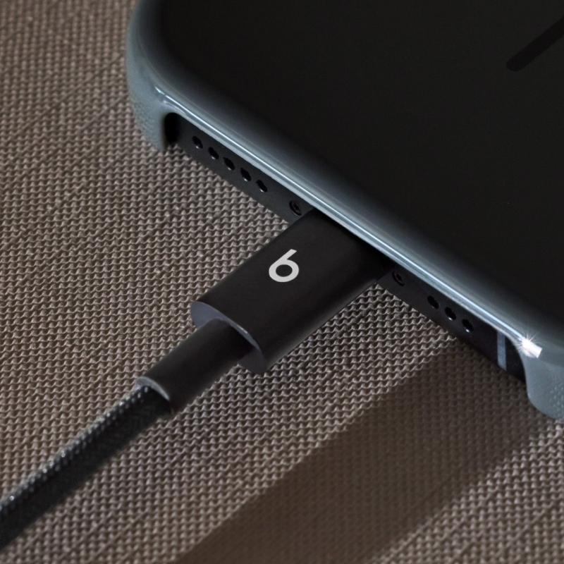 MDGA4ZM/A Dátový kábel Apple Beats USB-C/USB-C 1,5 m čierny