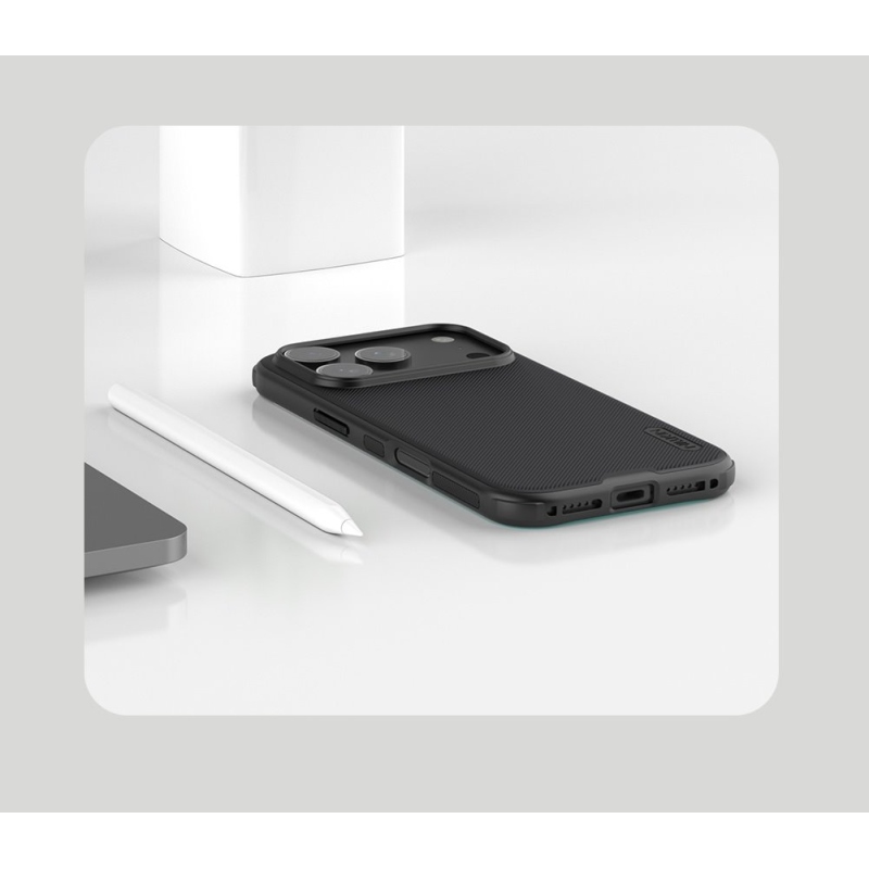 Nillkin Super Frosted PRO Magnetický zadný kryt pre Apple iPhone 17 Pro Black