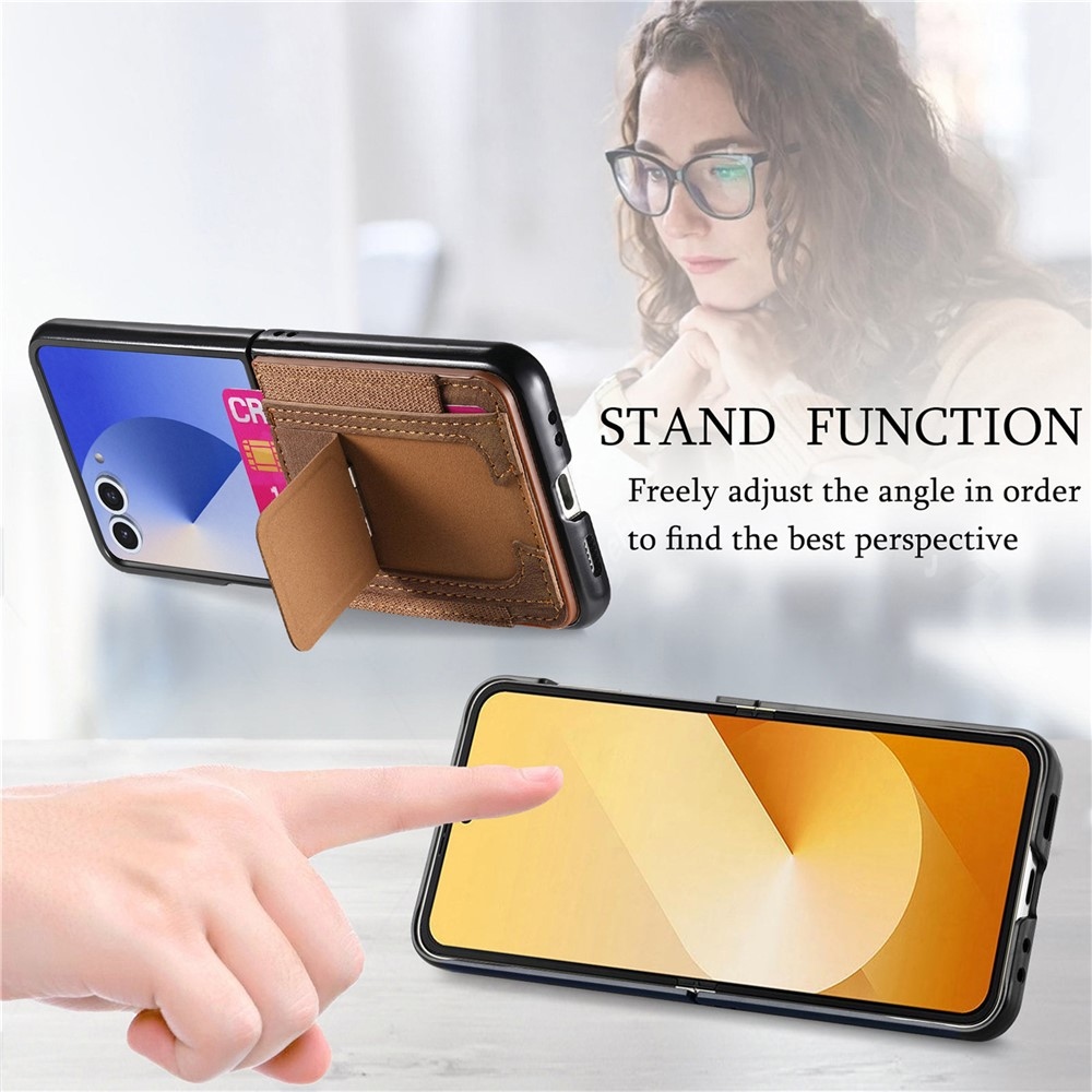 Luxurious plastový kryt s umelou kožou na Samsung Galaxy Z Flip7 5G - hnedý