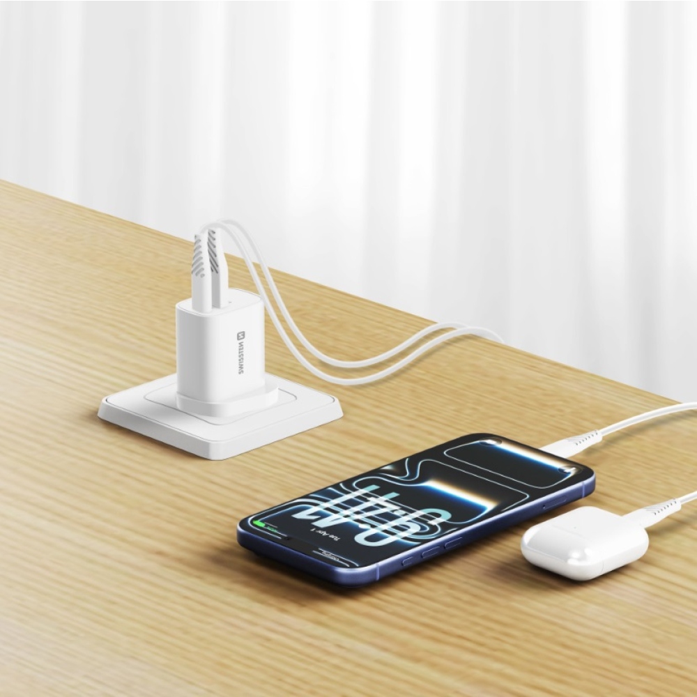 Swissten cestovný adaptér EDGE GaN 1× USB-C PD 35 W + 1× USB-A 18 W QC, pre UK zásuvku - biely