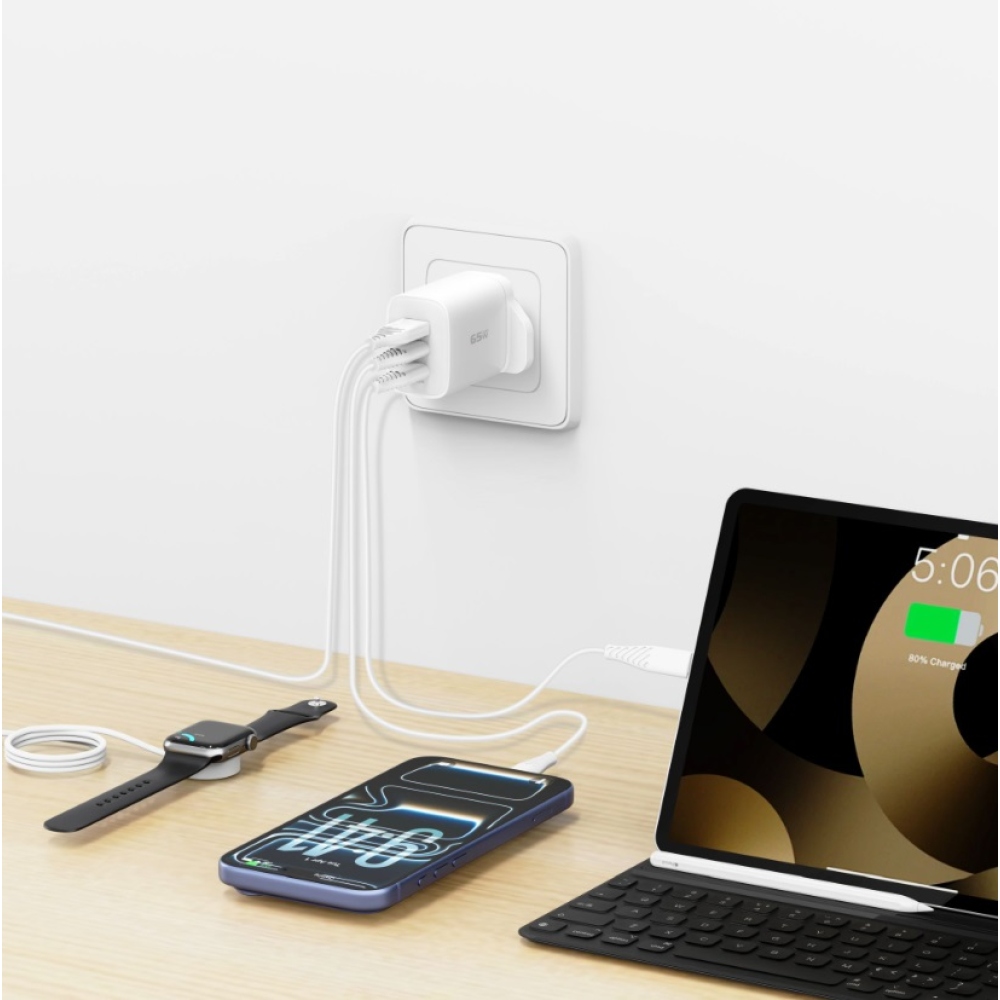 Swissten sieťový adaptér Edge Gan 2x USB-C PD 65W + 1x USB-A 18W QC, pre UK zásuvku - biely