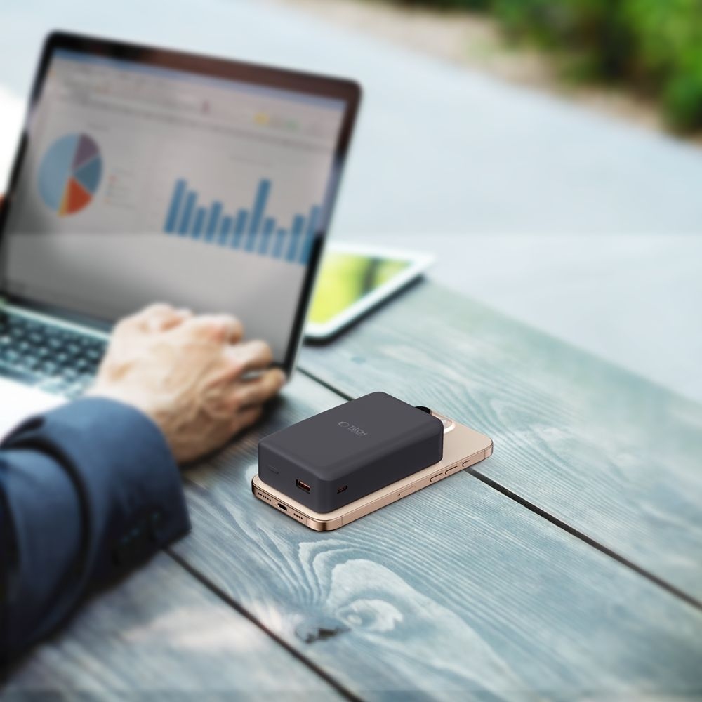 Tech-Protect PB12 LifeMag MagSafe powerbanka 20000 mAh 15W - čierna