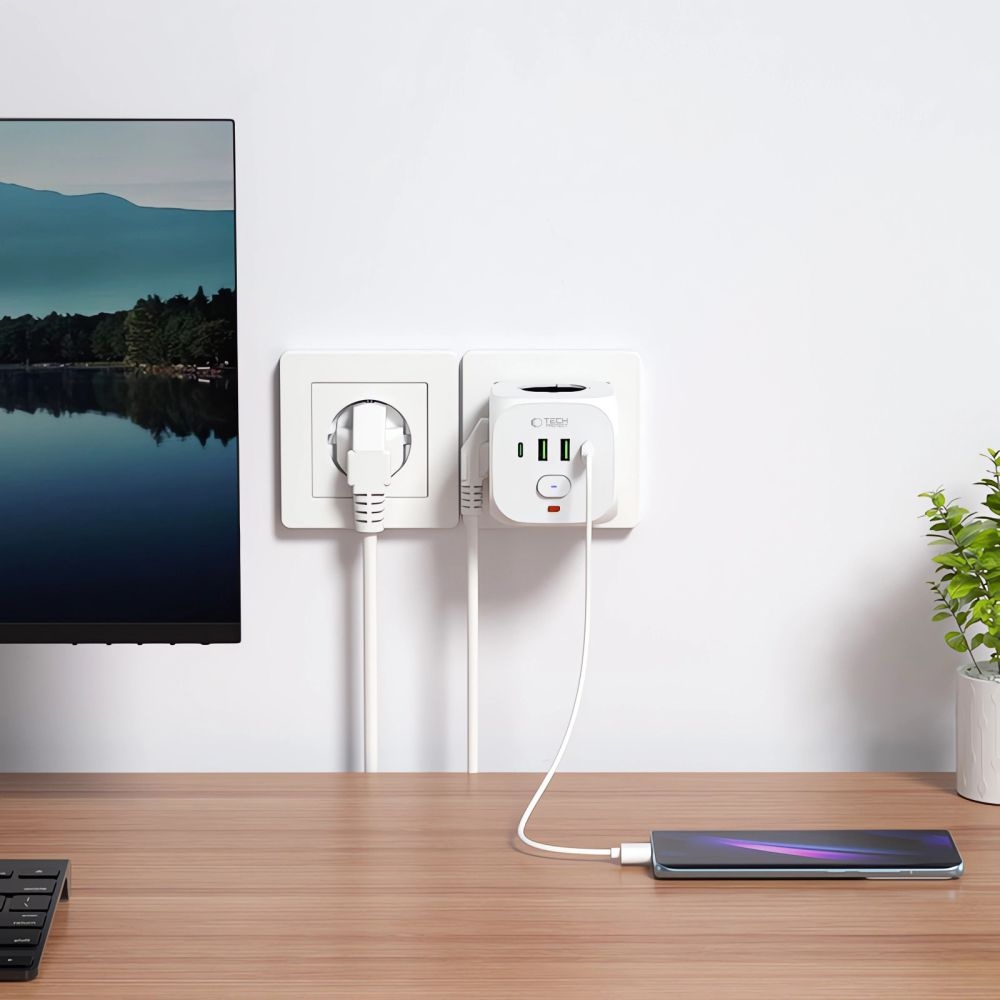 Tech-Protect Rozdvojka C13 PCL3X4 3x zásuvka 2x USB-A 2x USB-C - biela