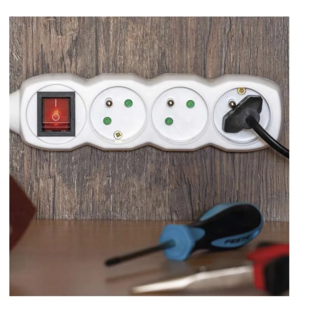 Predlžovací kábel 3 m / 3 zásuvky / s vypínačom / biely / PVC / 1 mm2