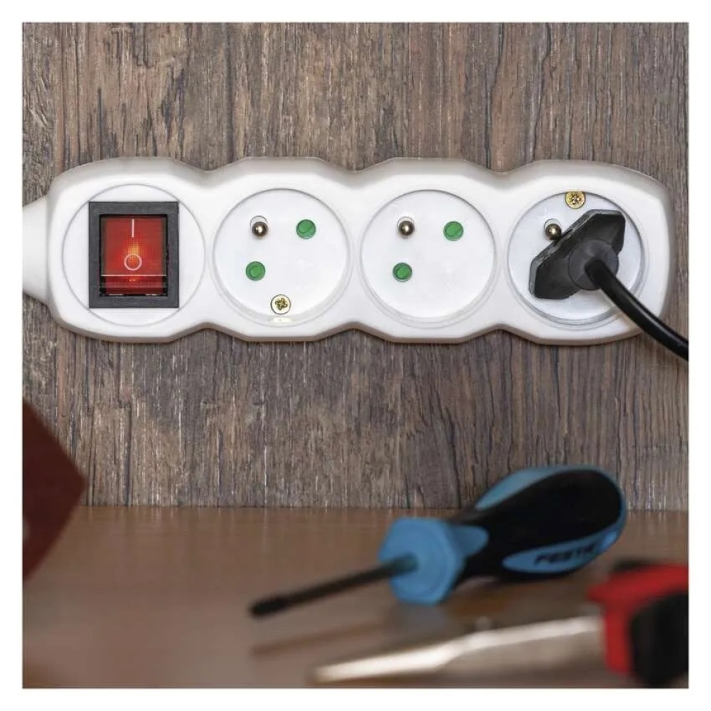 Predlžovací kábel 5 m / 3 zásuvky / s vypínačom / biely / PVC / 1 mm2
