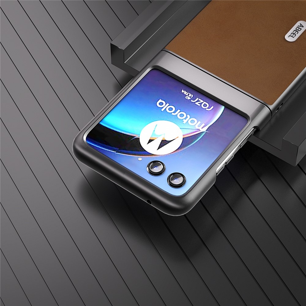 ABEEL plastový obal s pevným chrbtom na Motorola Razr 40 Ultra 5G - hnedý