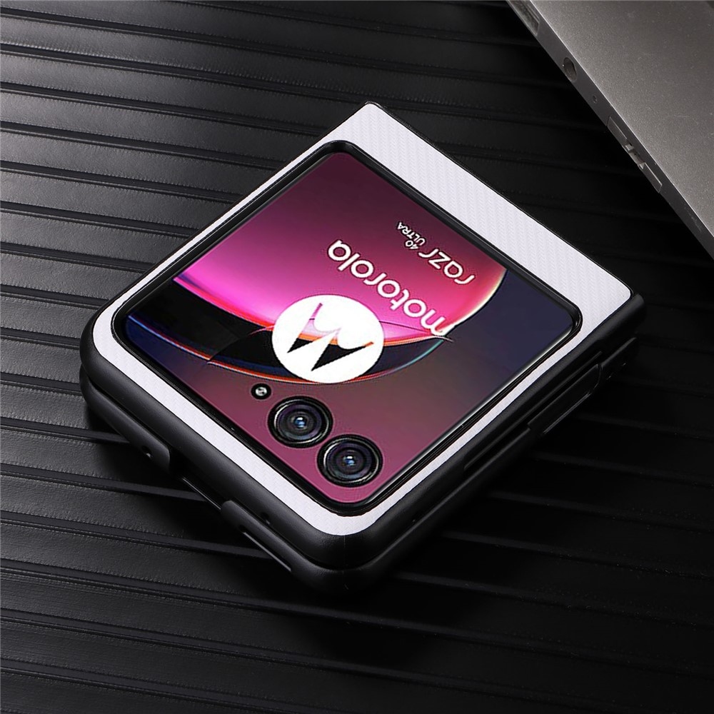 Textúry plastový kryt s umelou kožou na Motorola Razr 40 Ultra 5G - biely